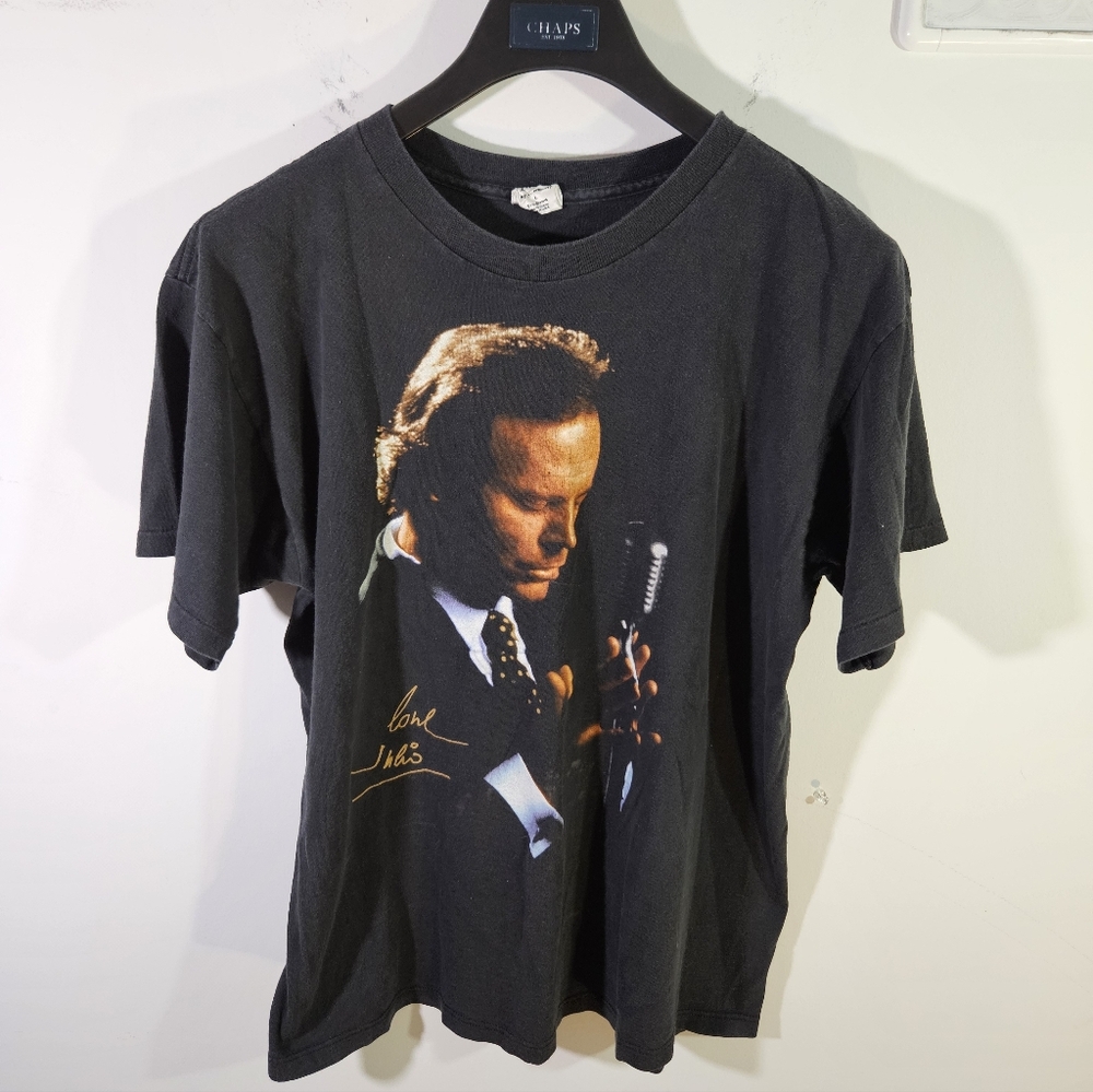 Vintage 1994 Sony Julio Iglesias Single Stitch Black Graphic Tour T-Shirt!